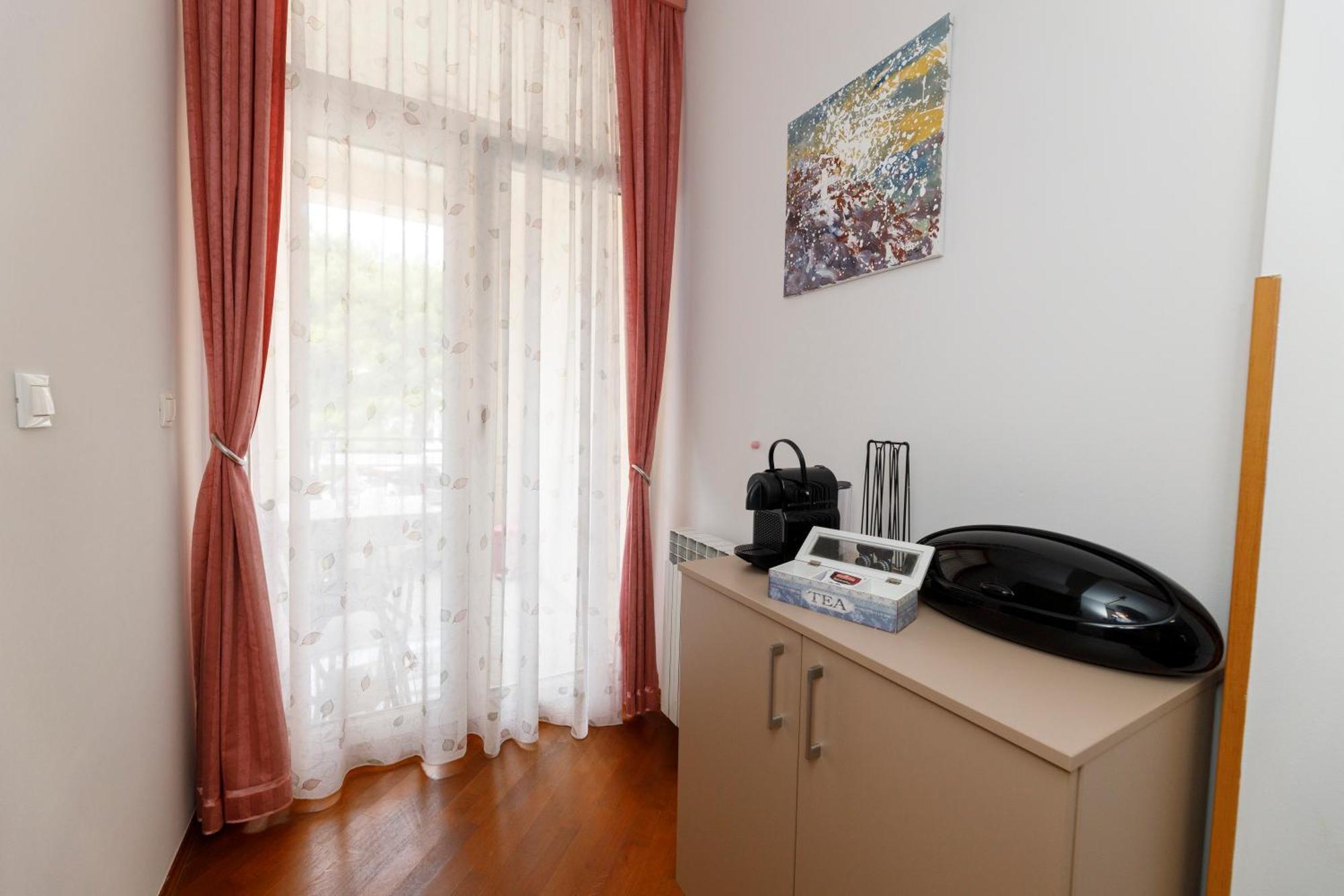 Villa Alesa Tučepi Buitenkant foto